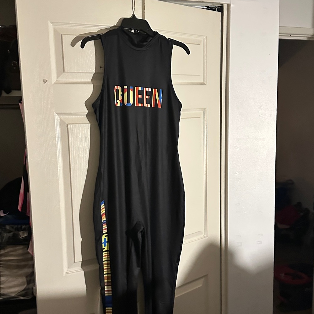 Source Unknown Black Jumpsuit with Multicolor Acc… - image 2